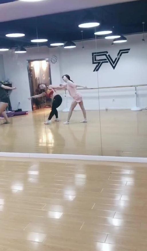 吃瓜女孩舞蹈视频大全,吃瓜女孩舞蹈视频大全盘点