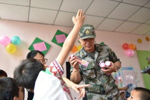 兵哥吃大瓜的视频播放,揭秘热门视频背后的故事与魅力