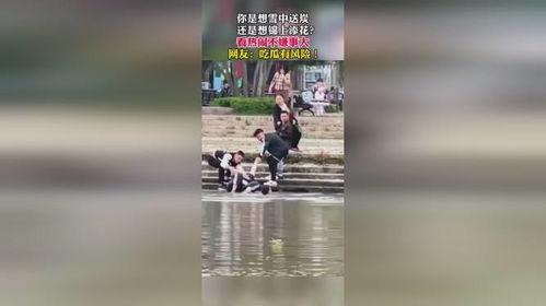 洪崖洞吃瓜群众视频完整版,揭秘网红地标的真实人潮与趣味瞬间