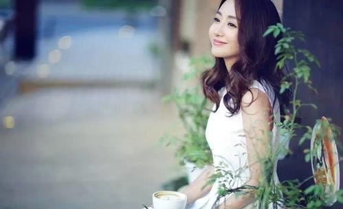 杨蓉吃瓜小表妹视频播放